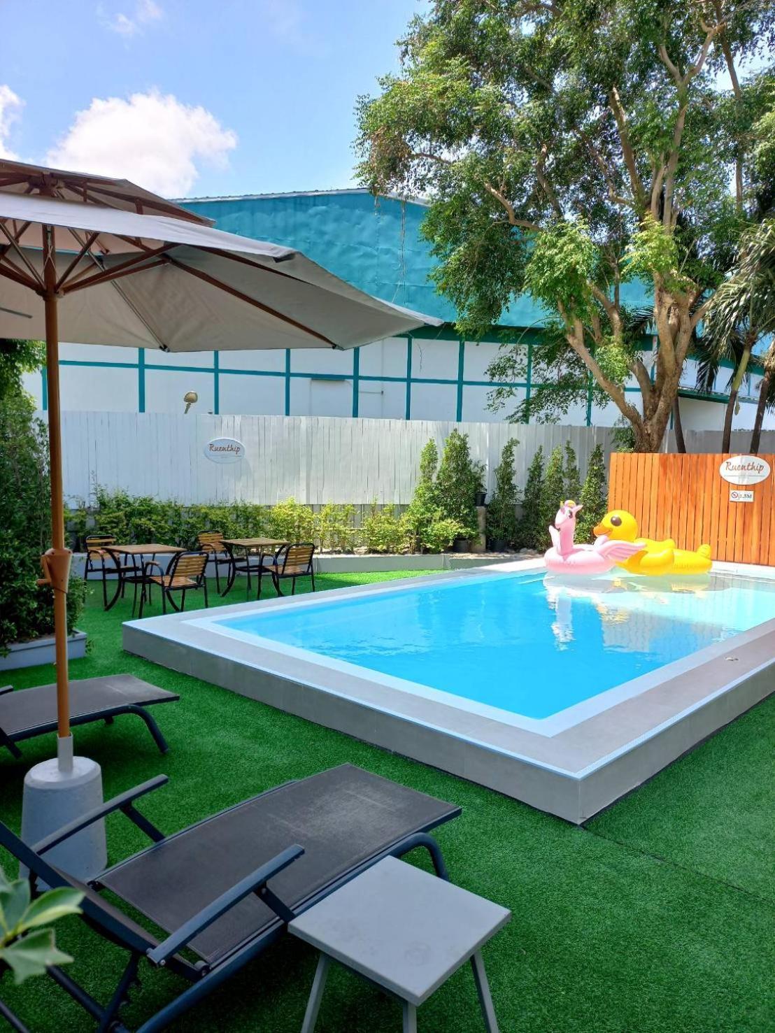 Ruenthip Pattaya Hotel Luaran gambar