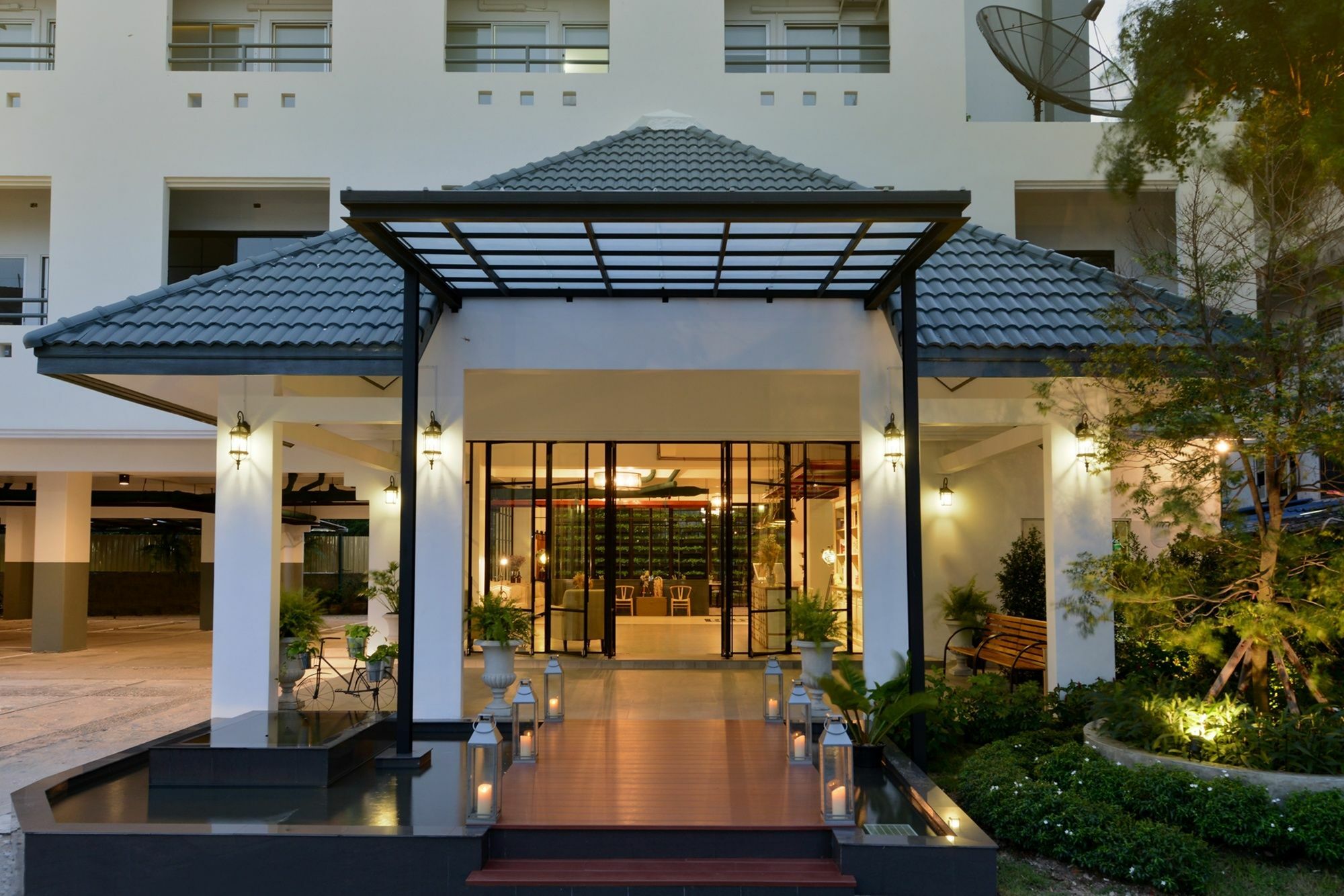 Ruenthip Pattaya Hotel Luaran gambar