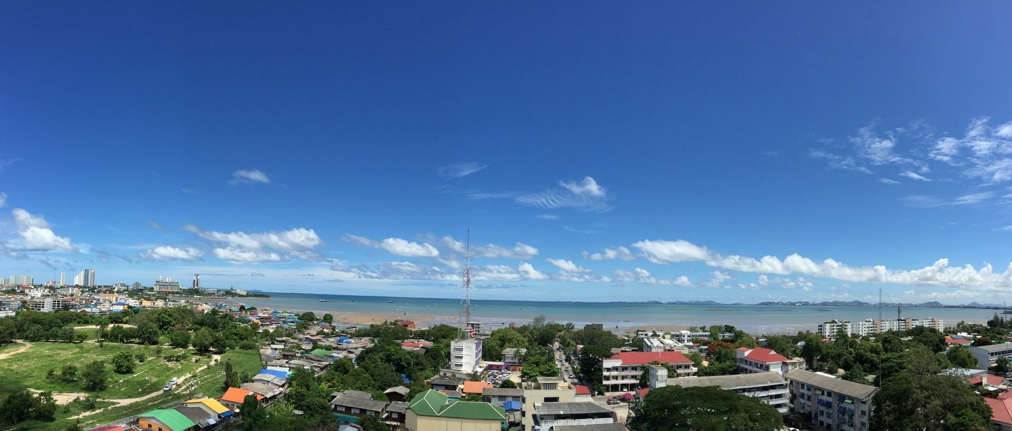 Ruenthip Pattaya Hotel Luaran gambar
